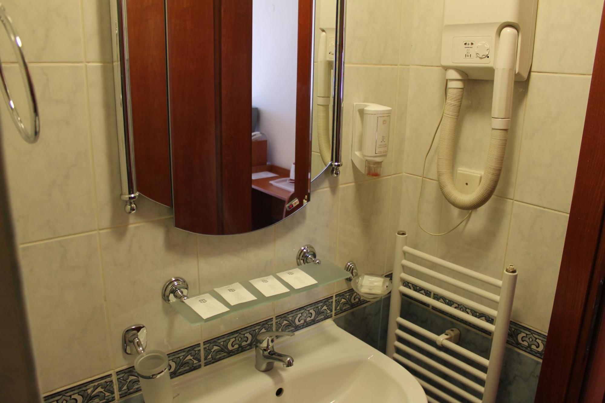 Hotel Elegant 3*