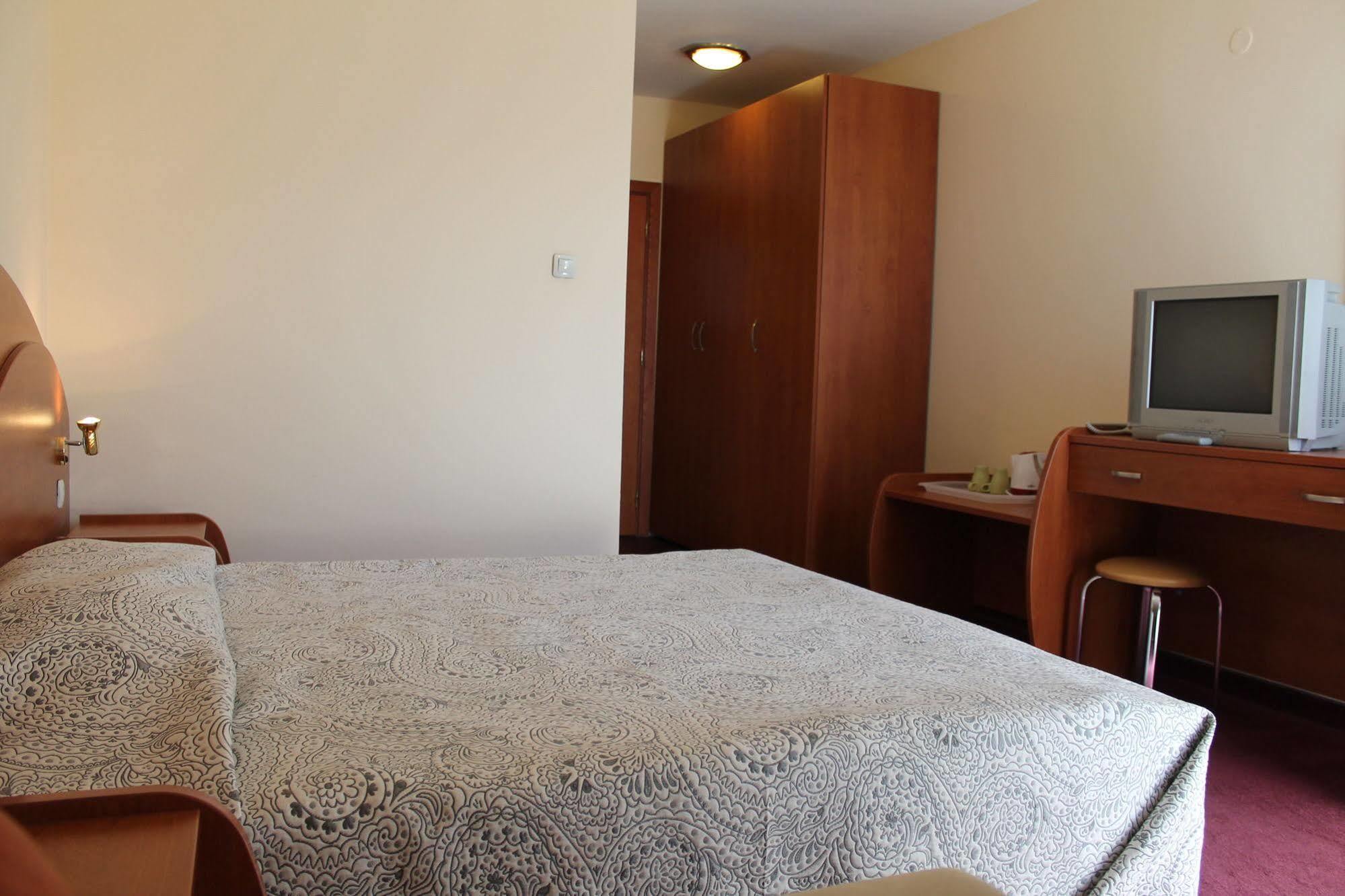 Hotel Elegant 3*
