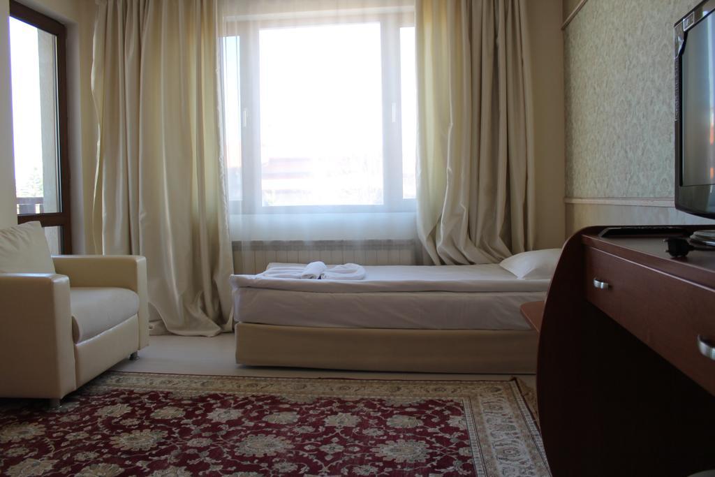 Hotel Elegant 3*