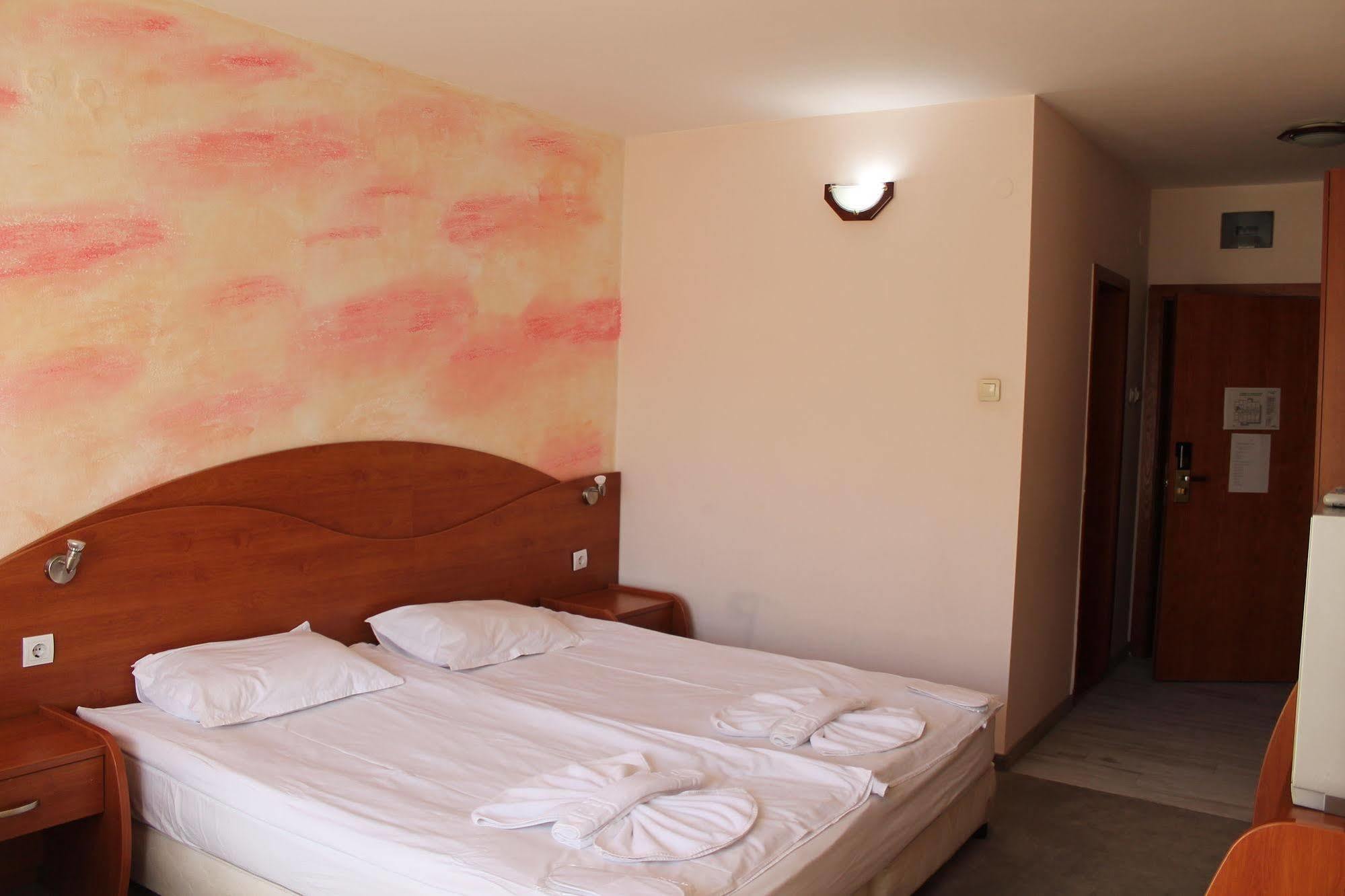 Hotel Elegant 3*
