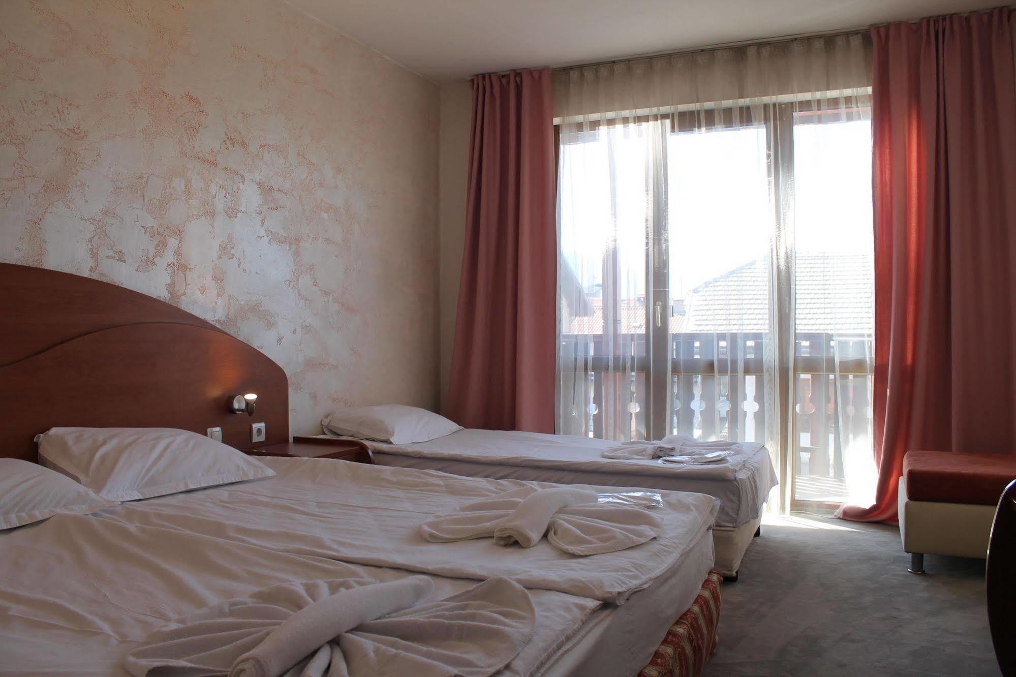 Hotel Elegant 3*